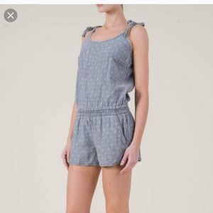 Level 99 grey shorts romper Large